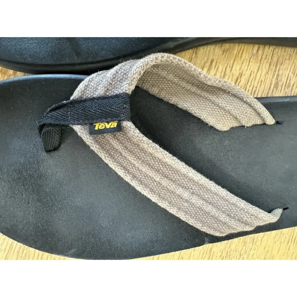 Teva Sandals Men’s Size 12 Beige Reflip Flip Flop Beach Travel Vacation Shoes